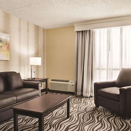 Radisson Hotel Fort Worth North-Fossil Creek Bagian luar foto